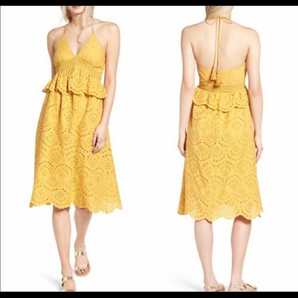 Adorable eyelet dress - Picture 7 of 7